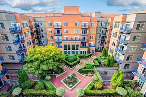 Modern Downtown Top Floor Penthouse With Bay Views Seattle Bagian luar foto