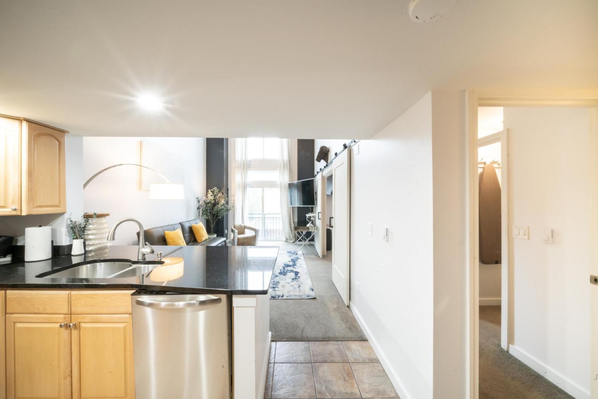 Modern Downtown Top Floor Penthouse With Bay Views Seattle Bagian luar foto